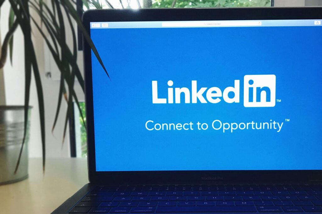 LinkedIn Banner LinkedIn Banner 1 1024x683